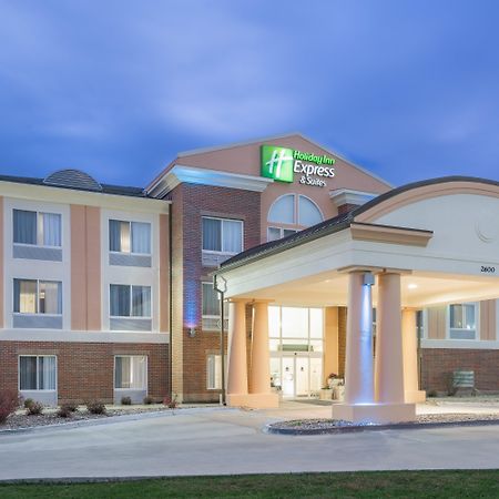 Holiday Inn Express Hotel & Suites Ames By Ihg Dış mekan fotoğraf