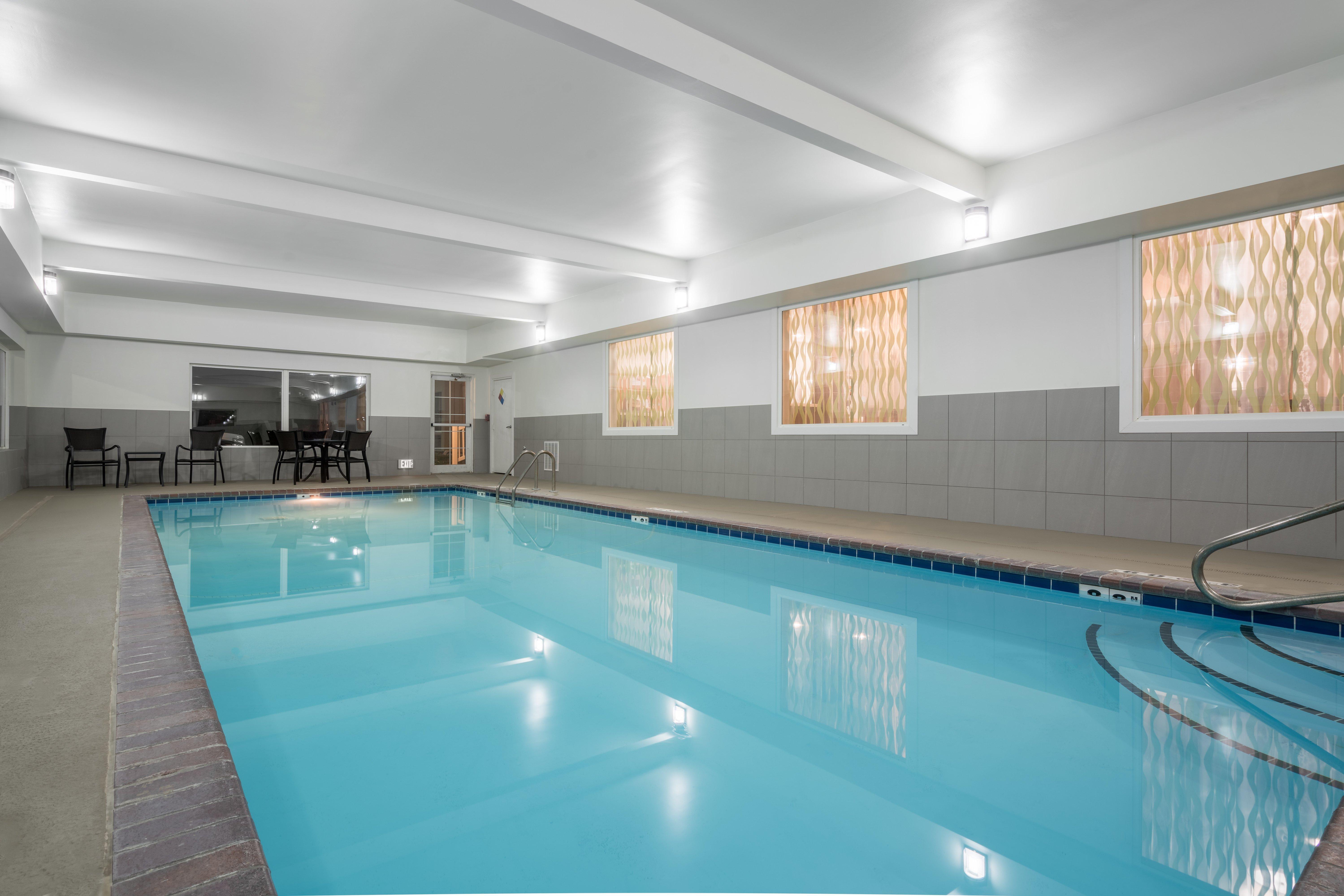 Holiday Inn Express Hotel & Suites Ames By Ihg Dış mekan fotoğraf