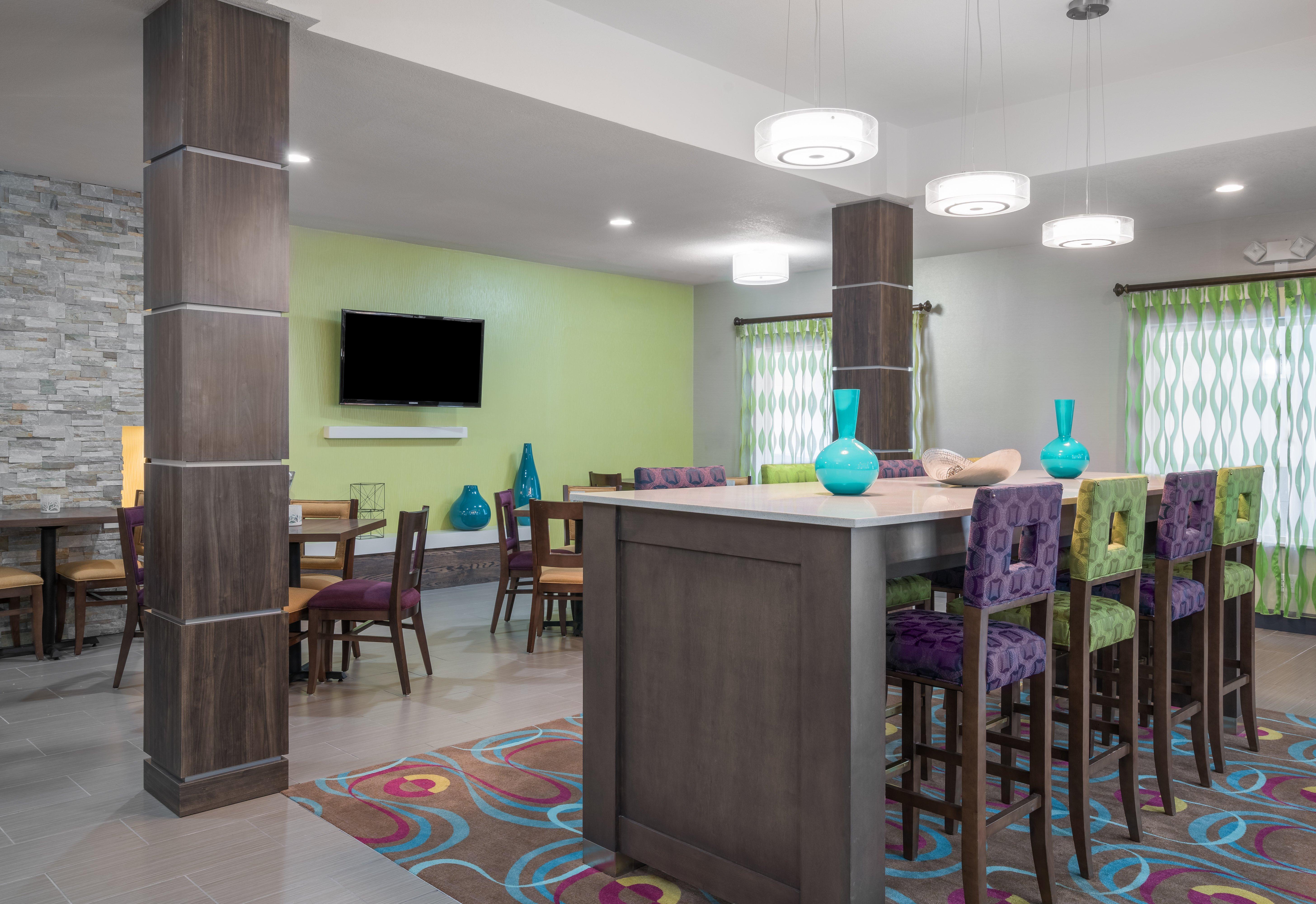 Holiday Inn Express Hotel & Suites Ames By Ihg Dış mekan fotoğraf