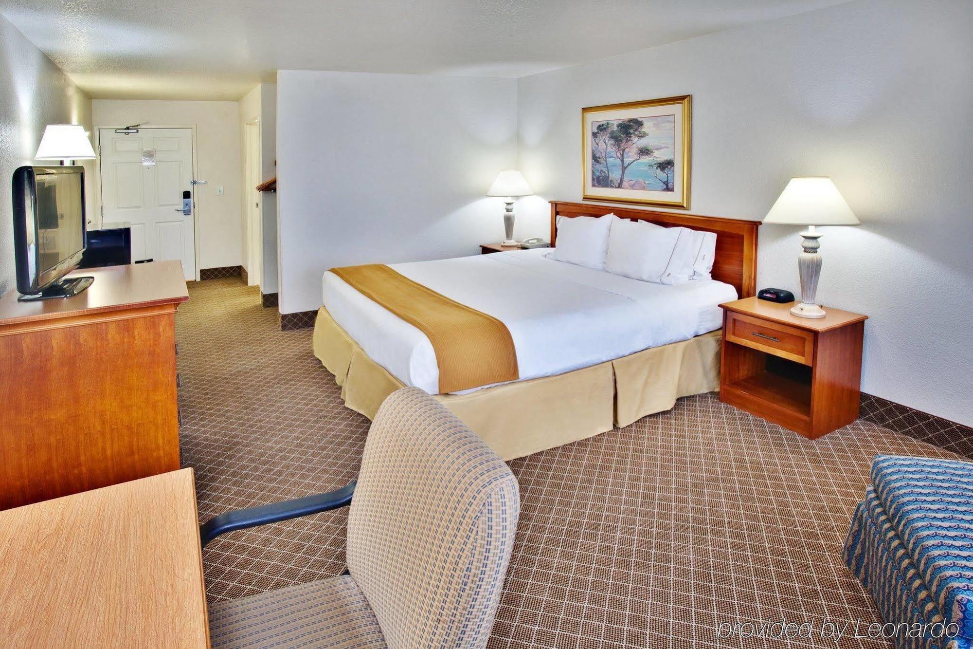 Holiday Inn Express Hotel & Suites Ames By Ihg Dış mekan fotoğraf