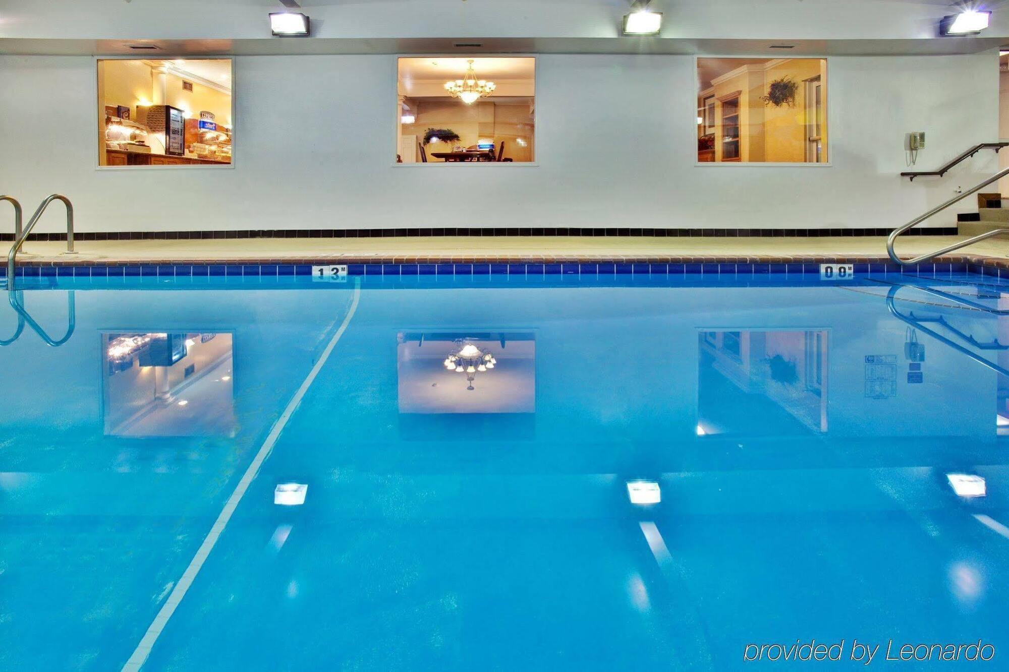 Holiday Inn Express Hotel & Suites Ames By Ihg Dış mekan fotoğraf